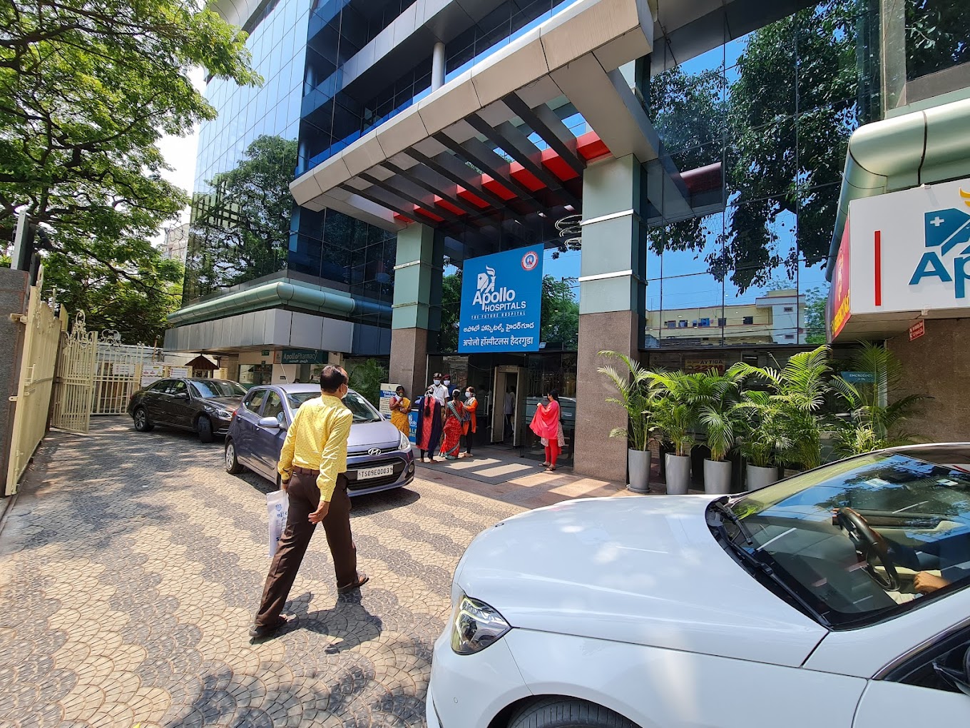 Apollo Hospitals, Hyderguda