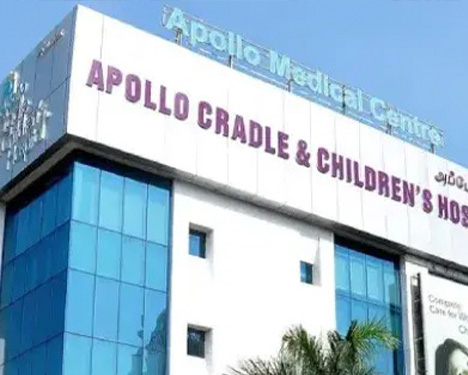 Senior Consultant - Spine Surgeon